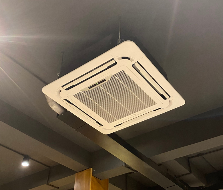 mcd1-24crn8-may-lanh-midea-02.jpg (343 KB)